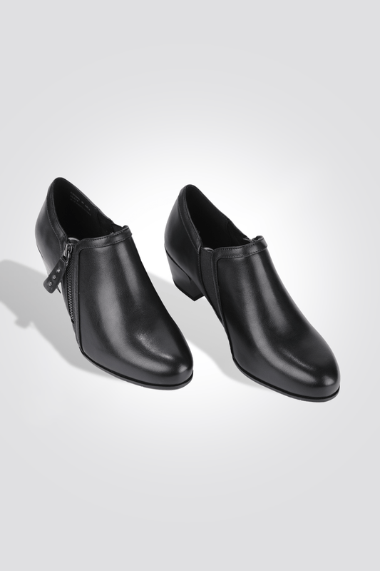 LADY COMFORT - נעל עקב סגורה בצבע שחור - MASHBIR//365