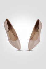 LADY COMFORT - נעל עקב שפיץ בצבע ניוד - MASHBIR//365