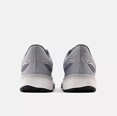 NEW BALANCE - נעל ריצה לגבר M880 בצבע אפור - MASHBIR//365