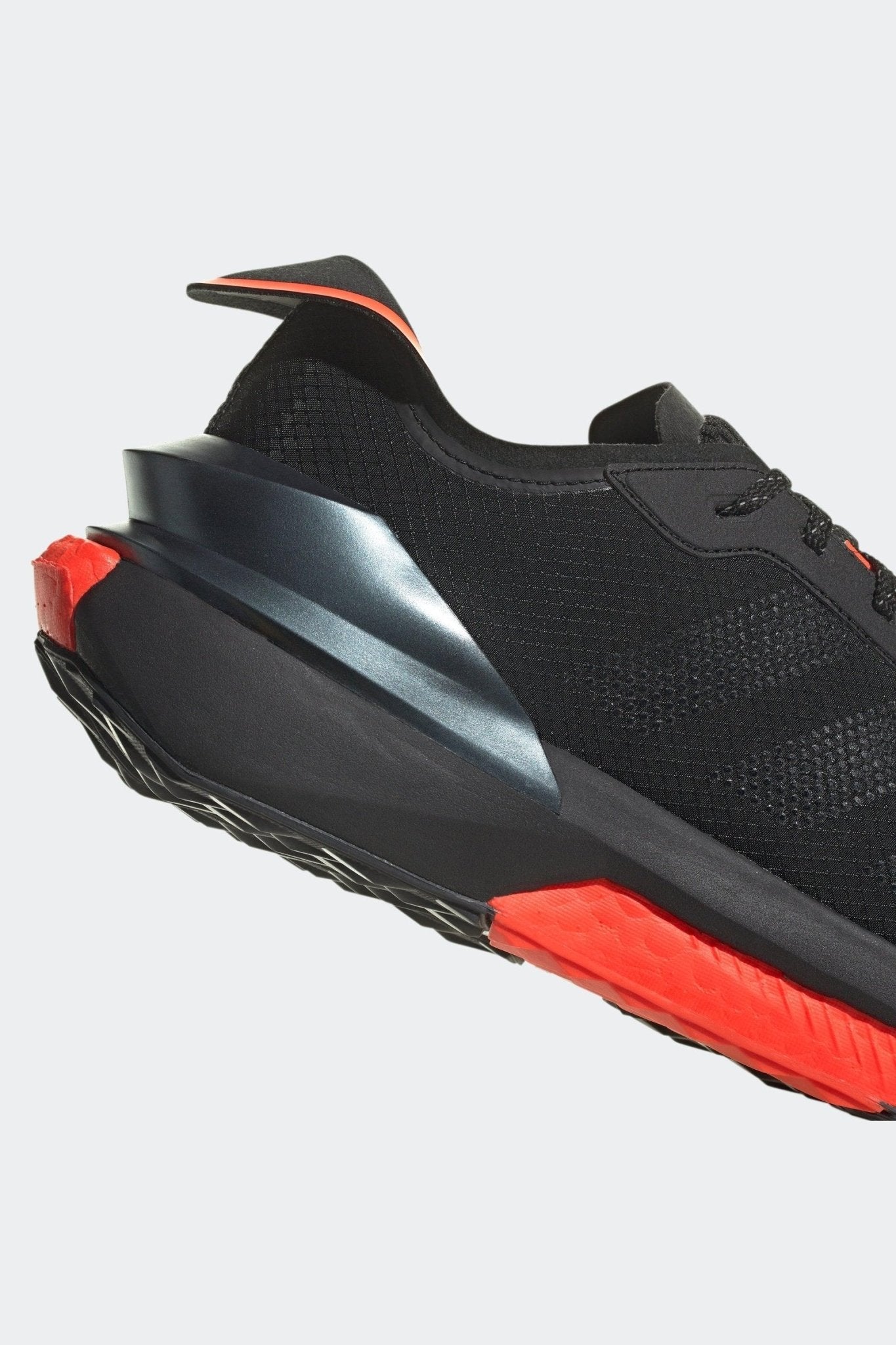 ADIDAS - נעל ספורט AVRYN בצבע שחור - MASHBIR//365