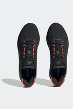 ADIDAS - נעל ספורט AVRYN בצבע שחור - MASHBIR//365