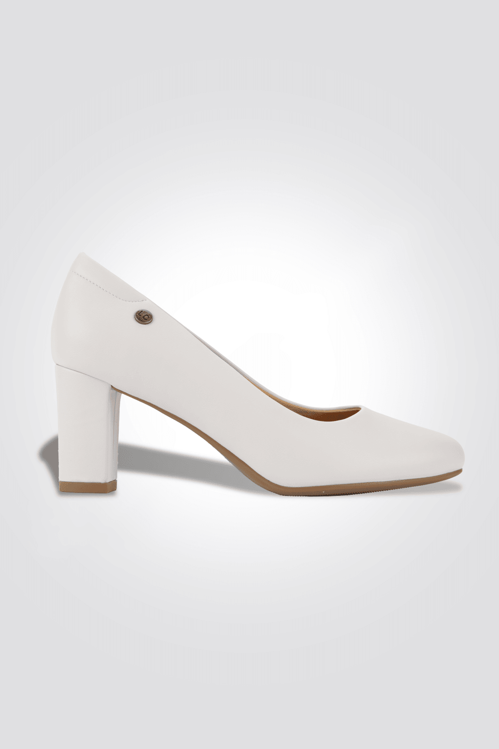 LADY COMFORT - נעל סירה עקב בצבע אופוויט - MASHBIR//365