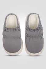 KENNETH COLE - נעלי בית נמוכות לנשים בצבע אפור - MASHBIR//365