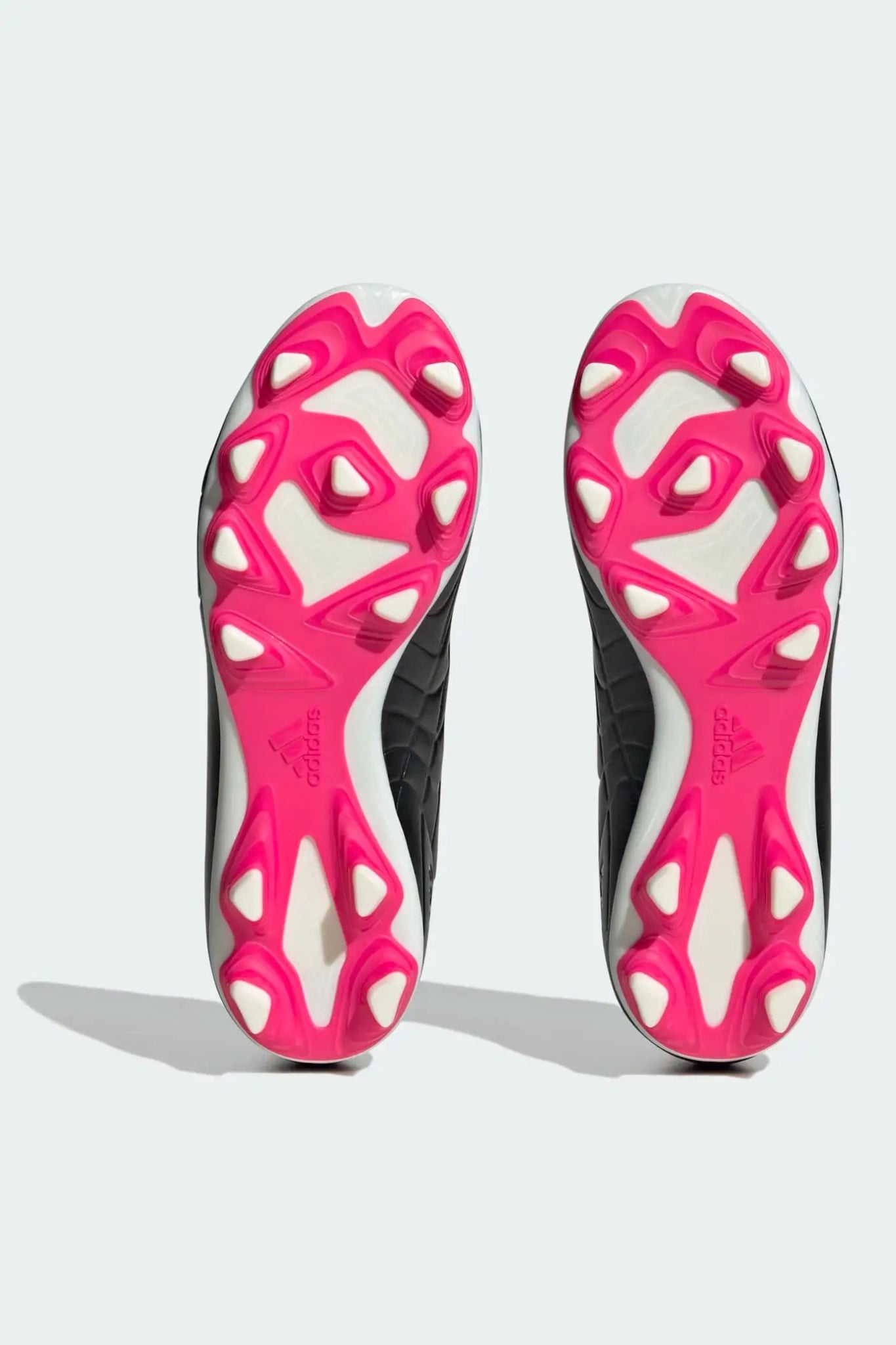 ADIDAS - נעלי כדורגל COPA PURE.4 בצבע שחור - MASHBIR//365