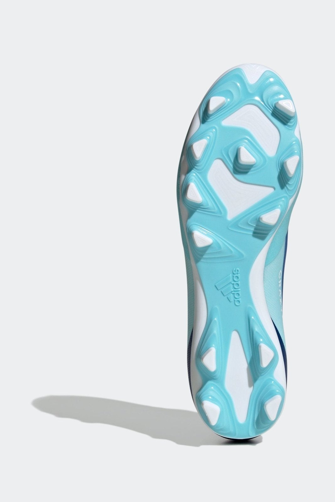 ADIDAS - נעלי כדורגל לגברים X CRAZYFAST.4 FLEXIBLE GROUND בצבע תכלת ולבן - MASHBIR//365