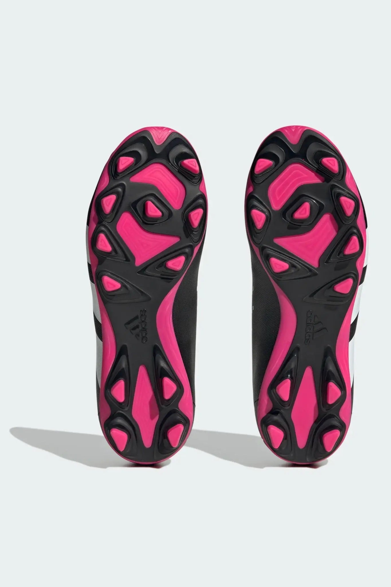 ADIDAS - נעלי כדורגל PREDATOR ACCURACY.4 בצבע שחור - MASHBIR//365