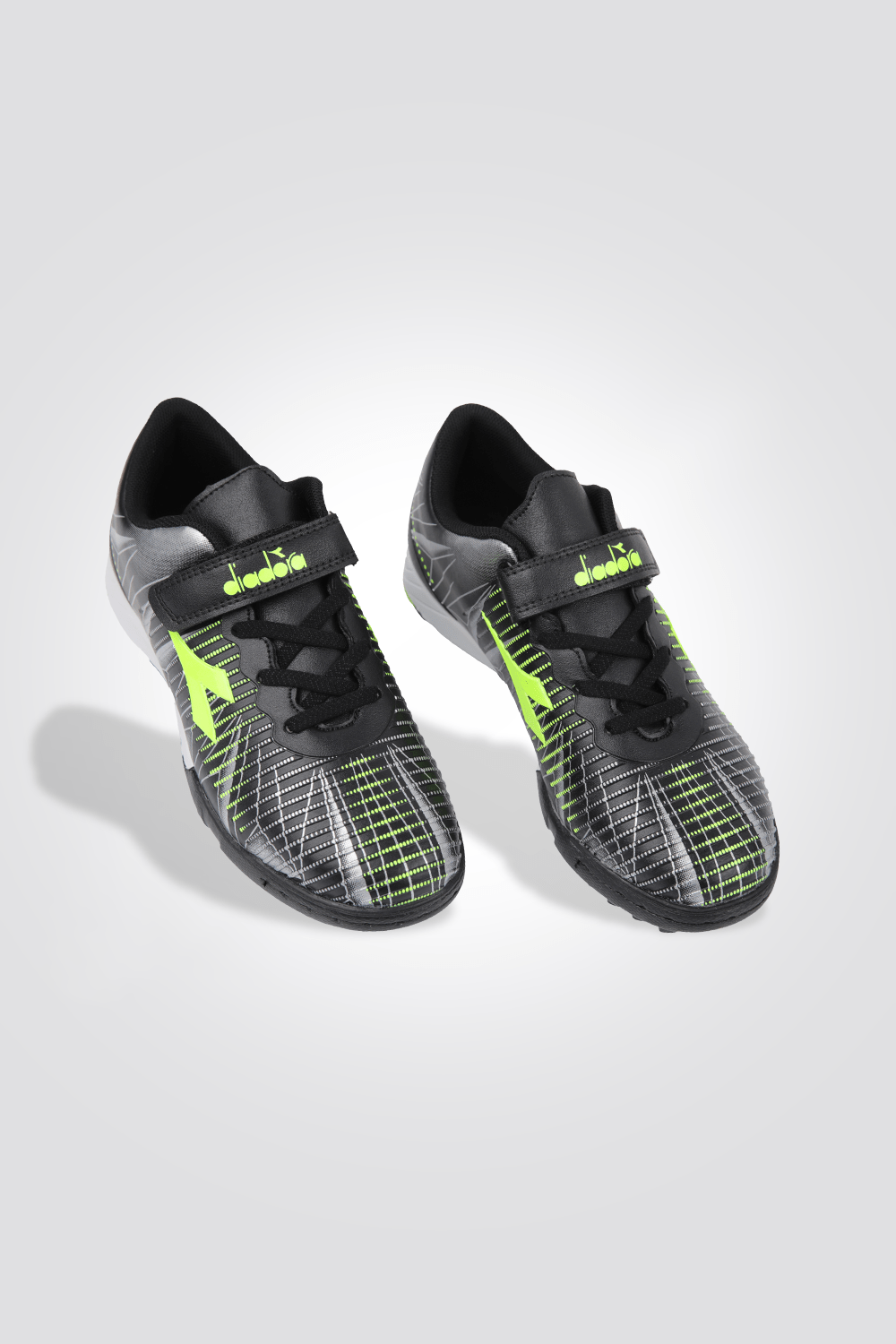 DIADORA - נעלי קטרגל לילדים בצבע שחור וליים - MASHBIR//365