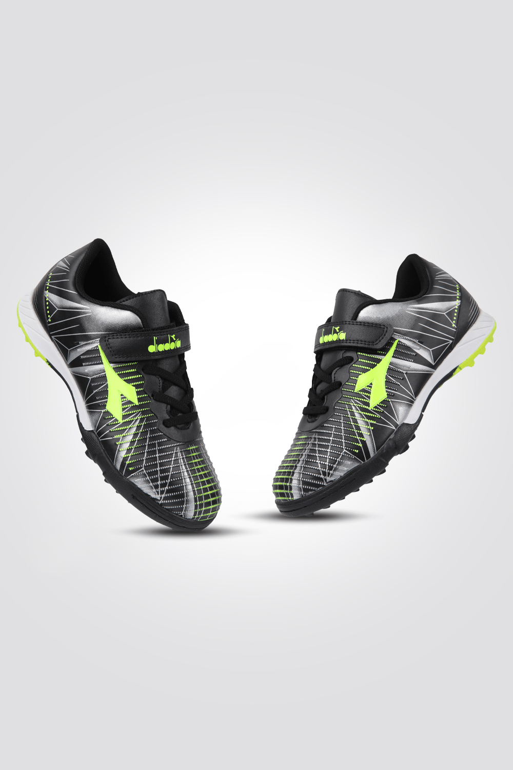 DIADORA - נעלי קטרגל לילדים בצבע שחור וליים - MASHBIR//365