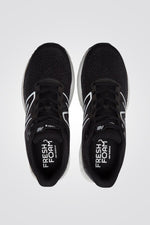 NEW BALANCE - נעלי ריצה לגבר M880 בצבע שחור - MASHBIR//365