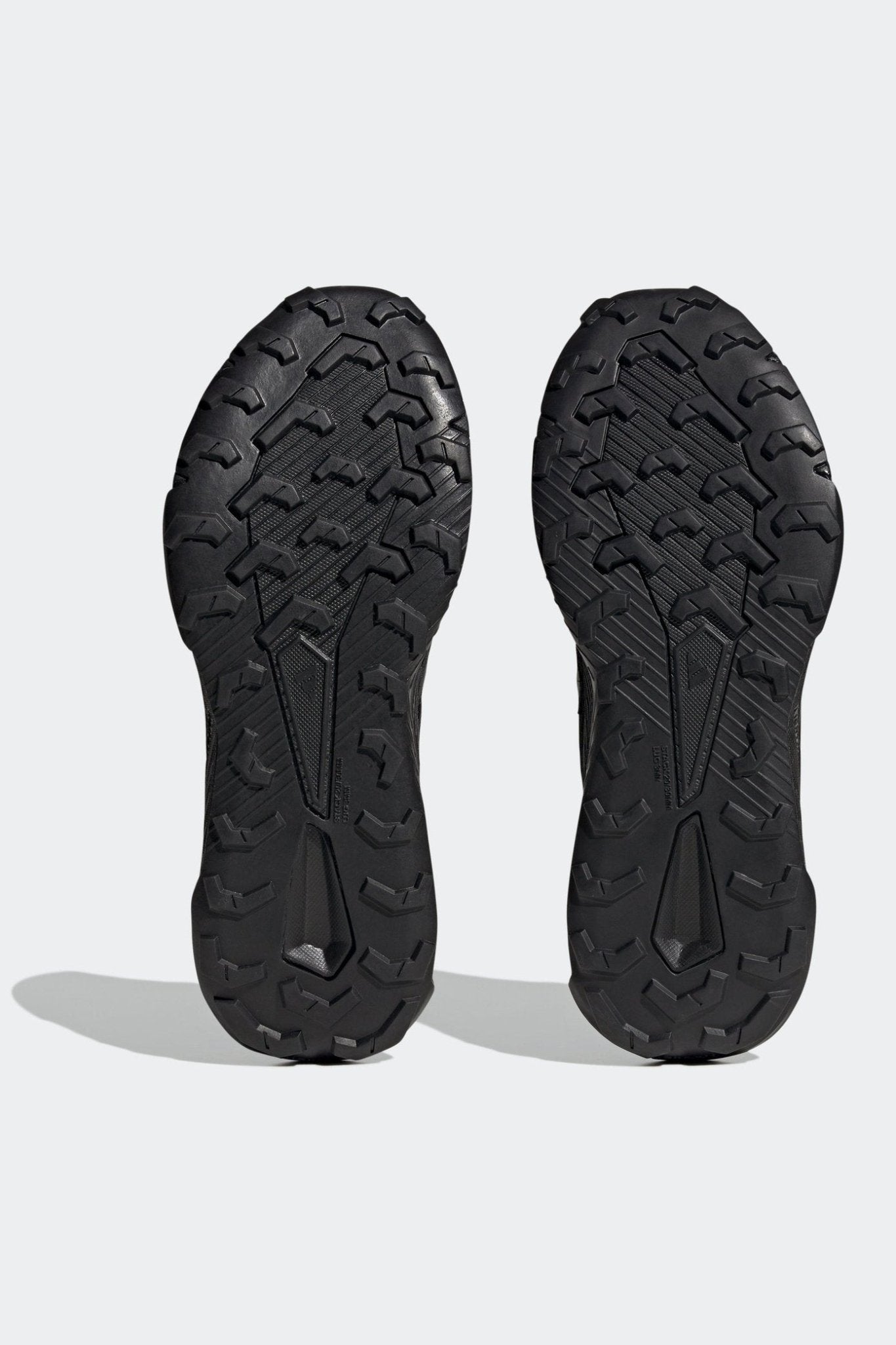 ADIDAS - נעלי ריצה לגבר TRACEFINDER בצבע שחור - MASHBIR//365