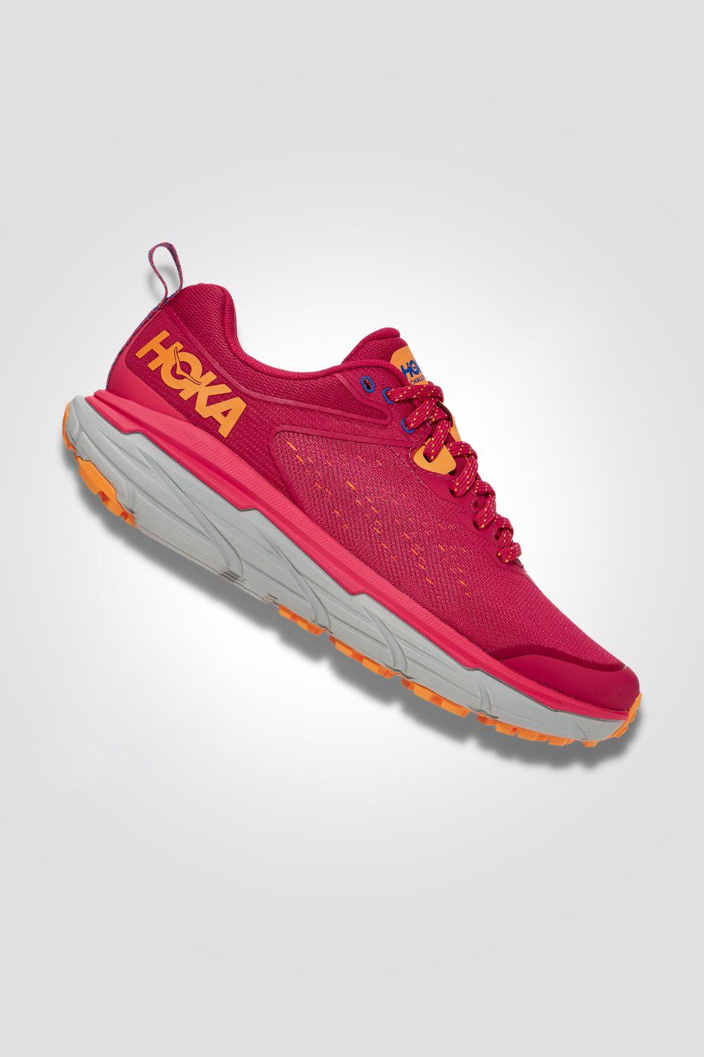 HOKA - נעלי ריצה לנשים Challenger 6 בצבע ורוד פוקסיה וכתום - MASHBIR//365