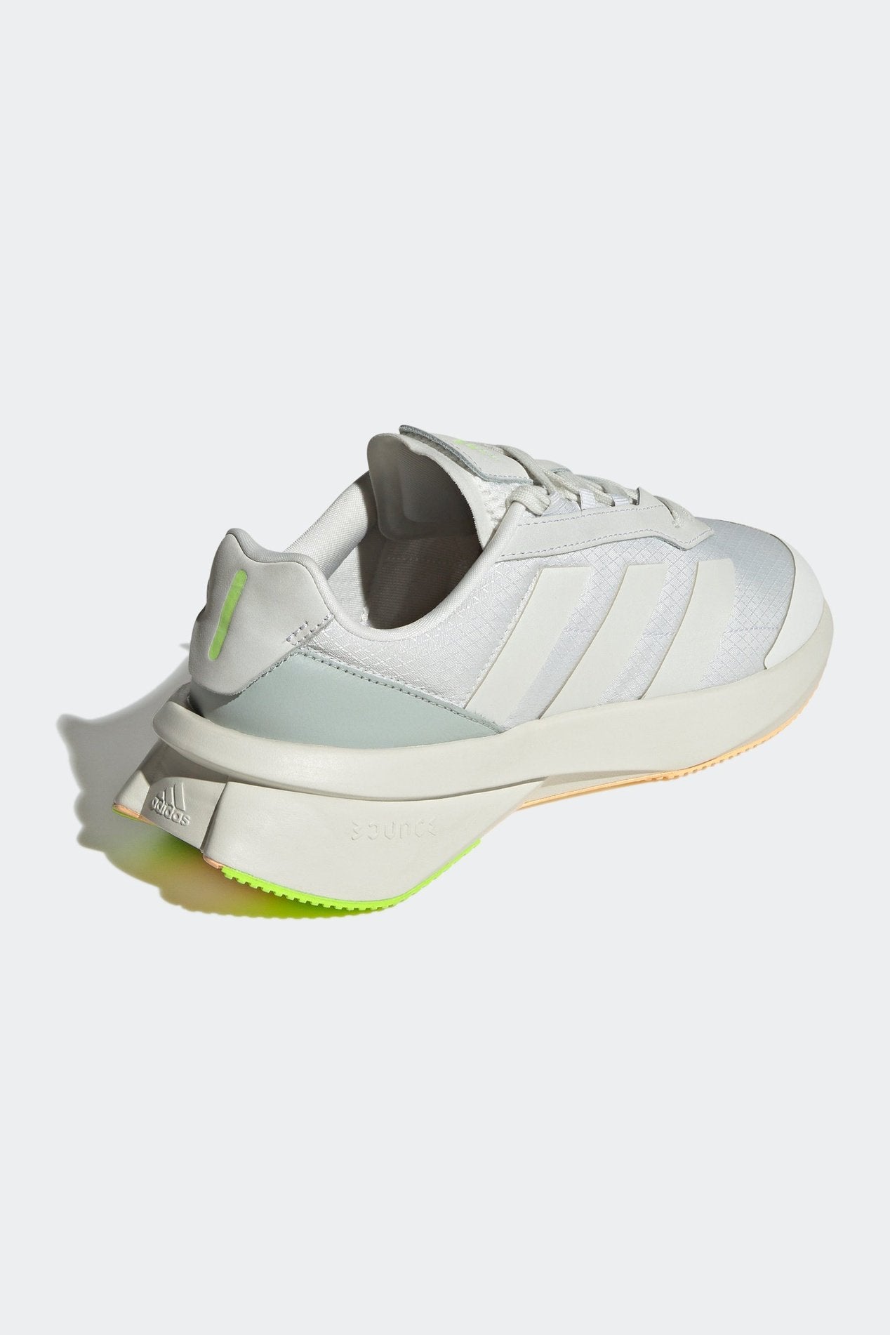 ADIDAS - נעלי ריצה לנשים HEAWYN בצבע לבן - MASHBIR//365