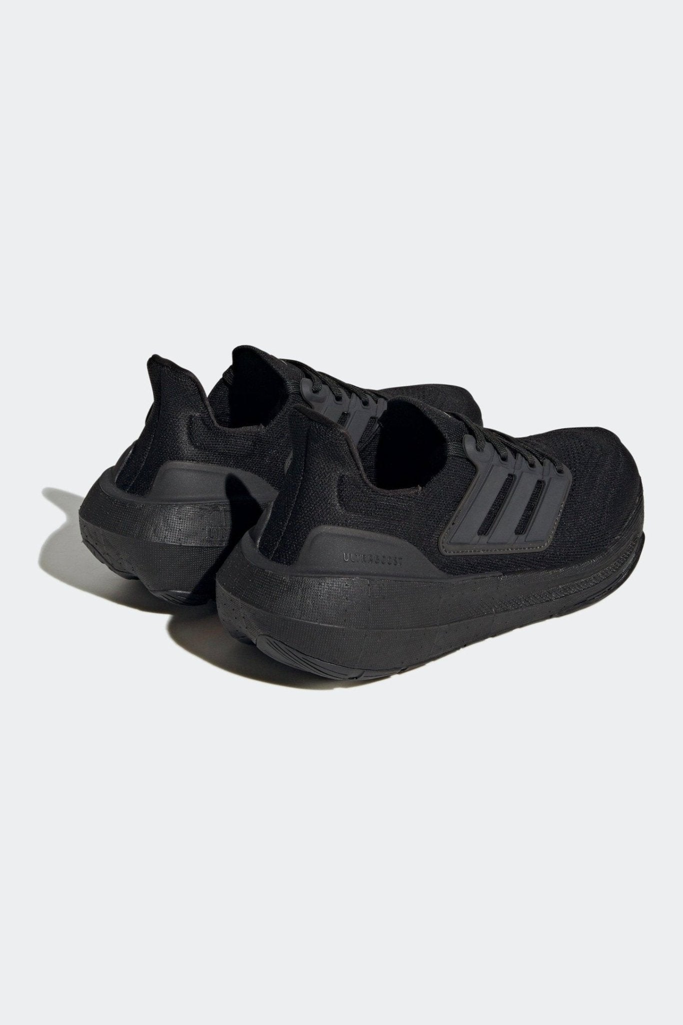 ADIDAS - נעלי ריצה לנשים ULTRABOOST LIGHT בצבע שחור - MASHBIR//365