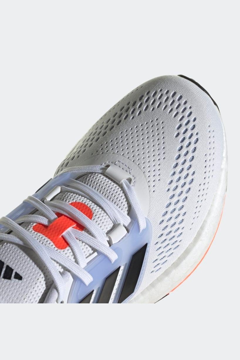 ADIDAS - נעלי ספורט גבר PUREBOOST 22 בצבע לבן - MASHBIR//365