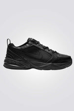 NIKE - נעלי ספורט לגבר Air Monarch IV בצבע שחור - MASHBIR//365