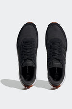 ADIDAS - נעלי ספורט לגבר CARBON בצבע שחור - MASHBIR//365