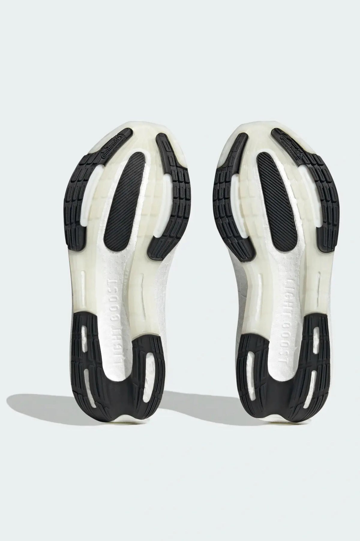 ADIDAS - נעלי ספורט לגבר ULTRABOOST LIGHT בצבע שחור - MASHBIR//365