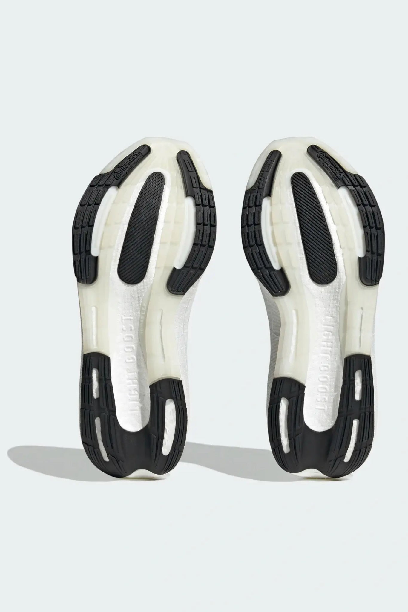 ADIDAS - נעלי ספורט לגבר ULTRABOOST LIGHT בצבע שחור - MASHBIR//365