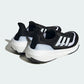ADIDAS - נעלי ספורט לגבר ULTRABOOST LIGHT בצבע שחור - MASHBIR//365 - 4
