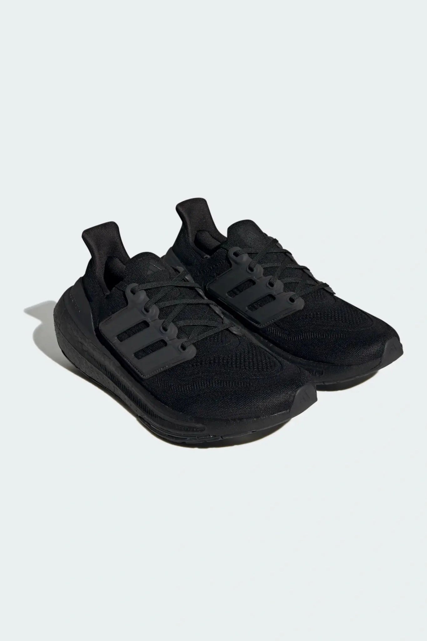 ADIDAS - נעלי ספורט לגבר ULTRABOOST LIGHT בצבע שחור - MASHBIR//365