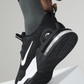 NIKE - נעלי ספורט לגברים AIR MAX ALPHA 5 בצבע שחור ולבן - MASHBIR//365 - 7