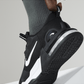 NIKE - נעלי ספורט לגברים AIR MAX ALPHA 5 בצבע שחור ולבן - MASHBIR//365 - 7