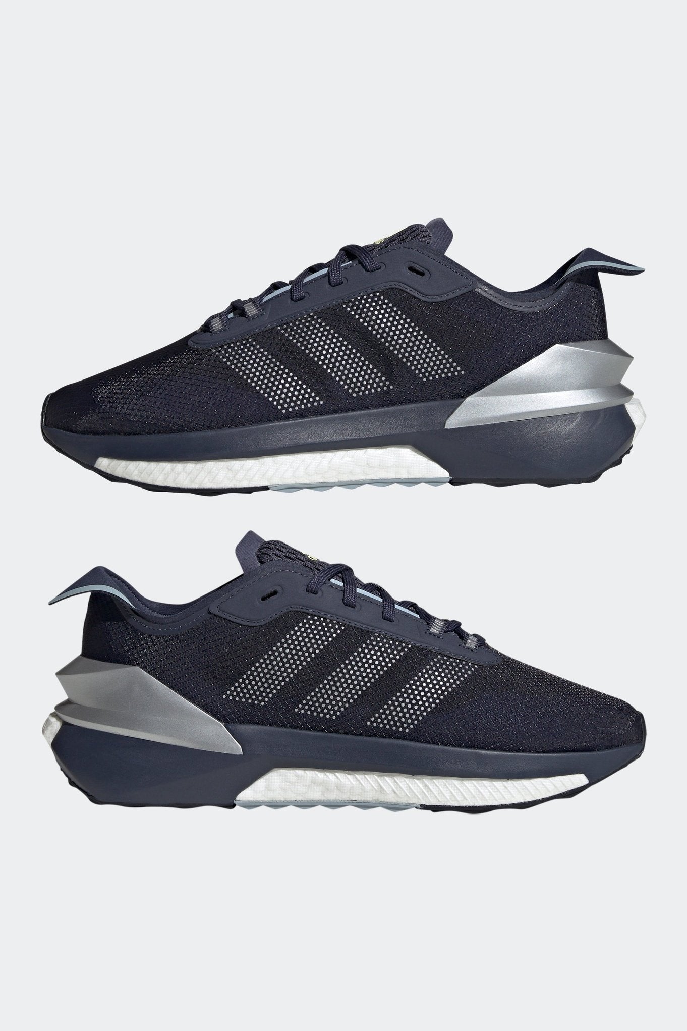 ADIDAS - נעלי ספורט לגברים AVRYN בצבע שחור - MASHBIR//365