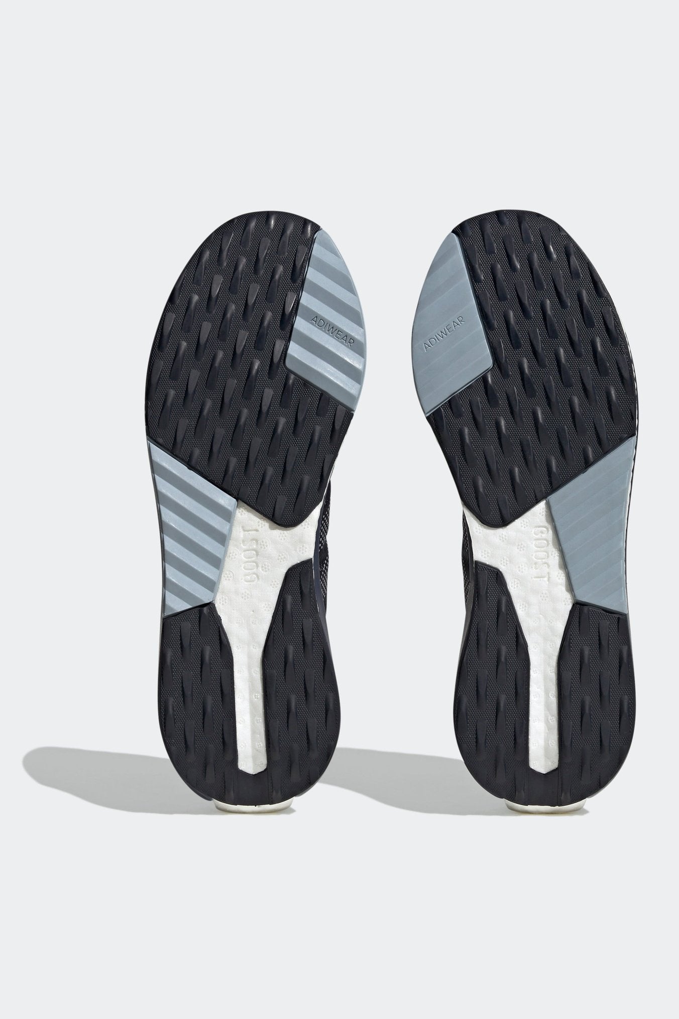 ADIDAS - נעלי ספורט לגברים AVRYN בצבע שחור - MASHBIR//365