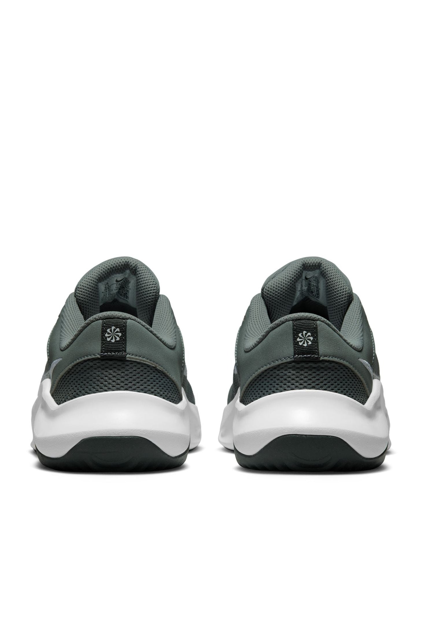 NIKE - נעלי ספורט לגברים Legend Essential 3 Next בצבע אפור - MASHBIR//365