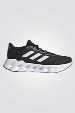 ADIDAS - נעלי ספורט לגברים SWITCH RUN בצבע שחור ולבן - MASHBIR//365