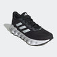 ADIDAS - נעלי ספורט לגברים SWITCH RUN בצבע שחור ולבן - MASHBIR//365 - 2