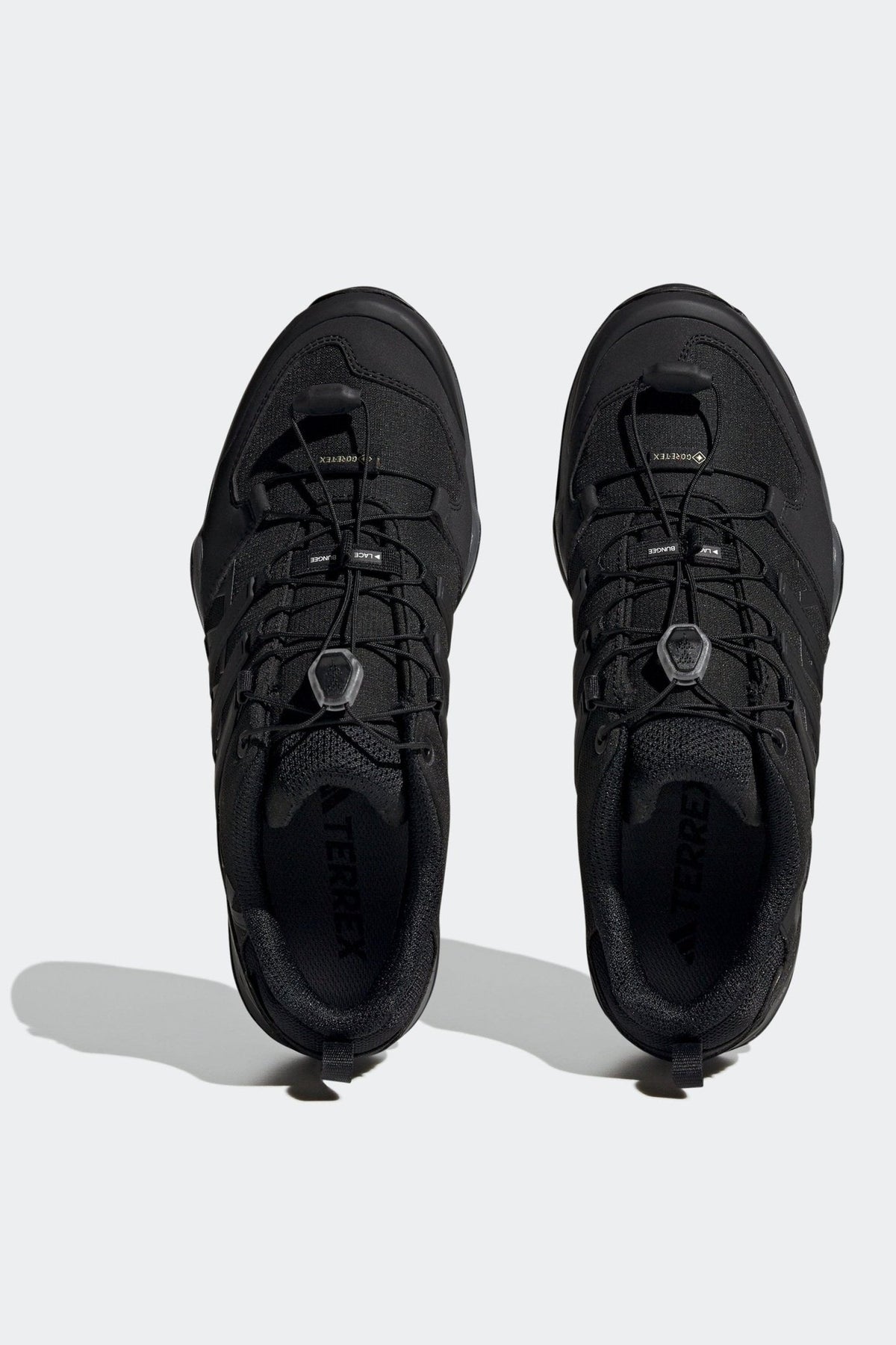 ADIDAS - נעלי ספורט לגברים TERREX SWIFT R2 GTX בצבע שחור ואפור - MASHBIR//365