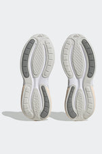 ADIDAS - נעלי ספורט לנשים AlphaBounce + בצבע לבן - MASHBIR//365