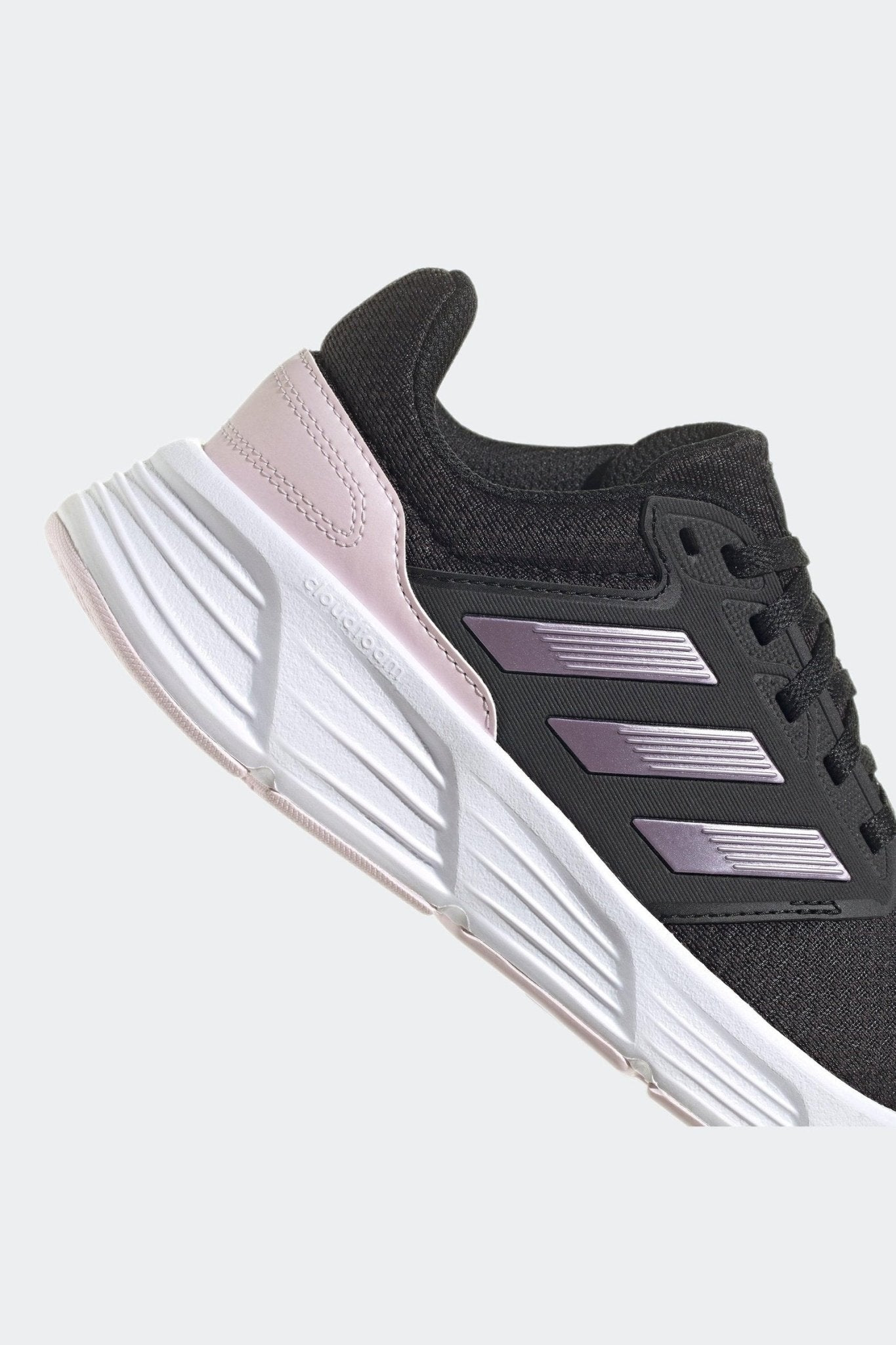 ADIDAS - נעלי ספורט לנשים GALAXY 6 בצבע שחור - MASHBIR//365