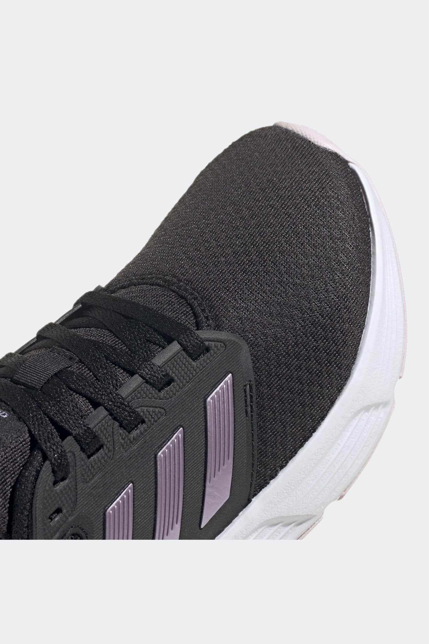 ADIDAS - נעלי ספורט לנשים GALAXY 6 בצבע שחור - MASHBIR//365