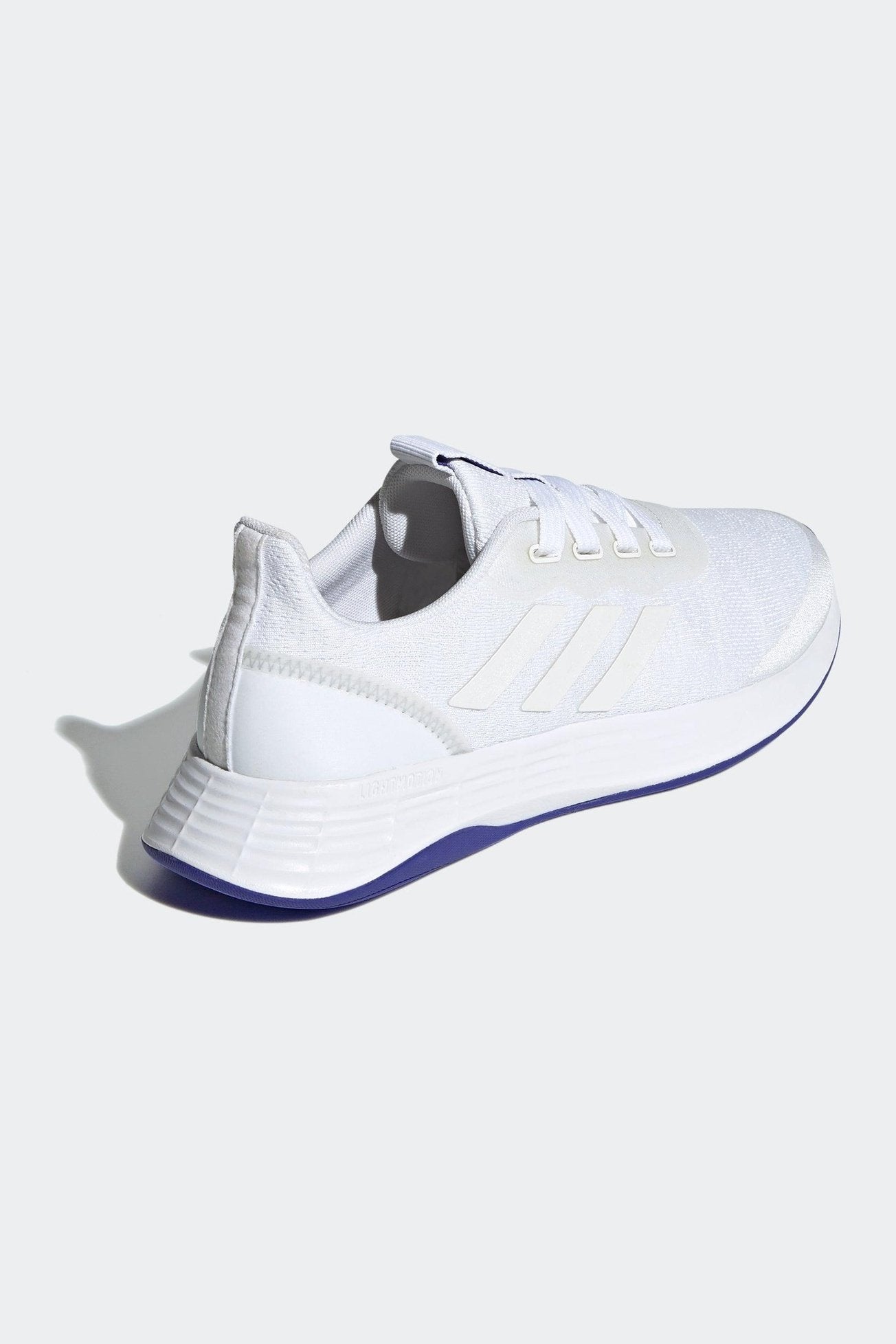 ADIDAS - נעלי ספורט לנשים QT RACER בצבע לבן - MASHBIR//365