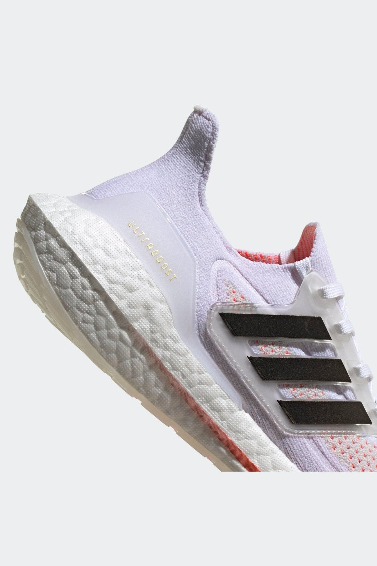 ADIDAS - נעלי ספורט לנשים ULTRABOOST 21 בצבע לבן - MASHBIR//365