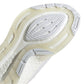ADIDAS - נעלי ספורט לנשים ULTRABOOST 22 בצבע לבן - MASHBIR//365 - 6