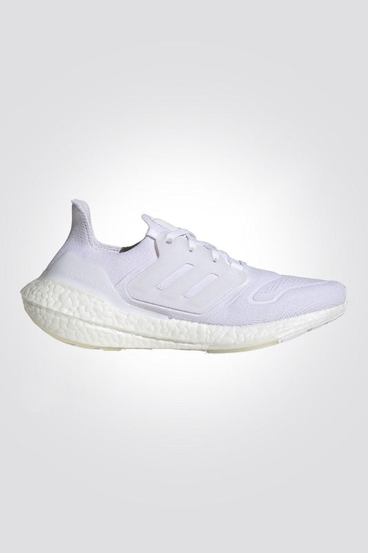 ADIDAS - נעלי ספורט לנשים ULTRABOOST 22 בצבע לבן - MASHBIR//365