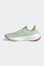 ADIDAS - נעלי ספורט לנשים ULTRABOOST 22 בצבע מנטה - MASHBIR//365