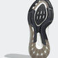 ADIDAS - נעלי ספורט לנשים ULTRABOOST 22 בצבע שחור - MASHBIR//365 - 4