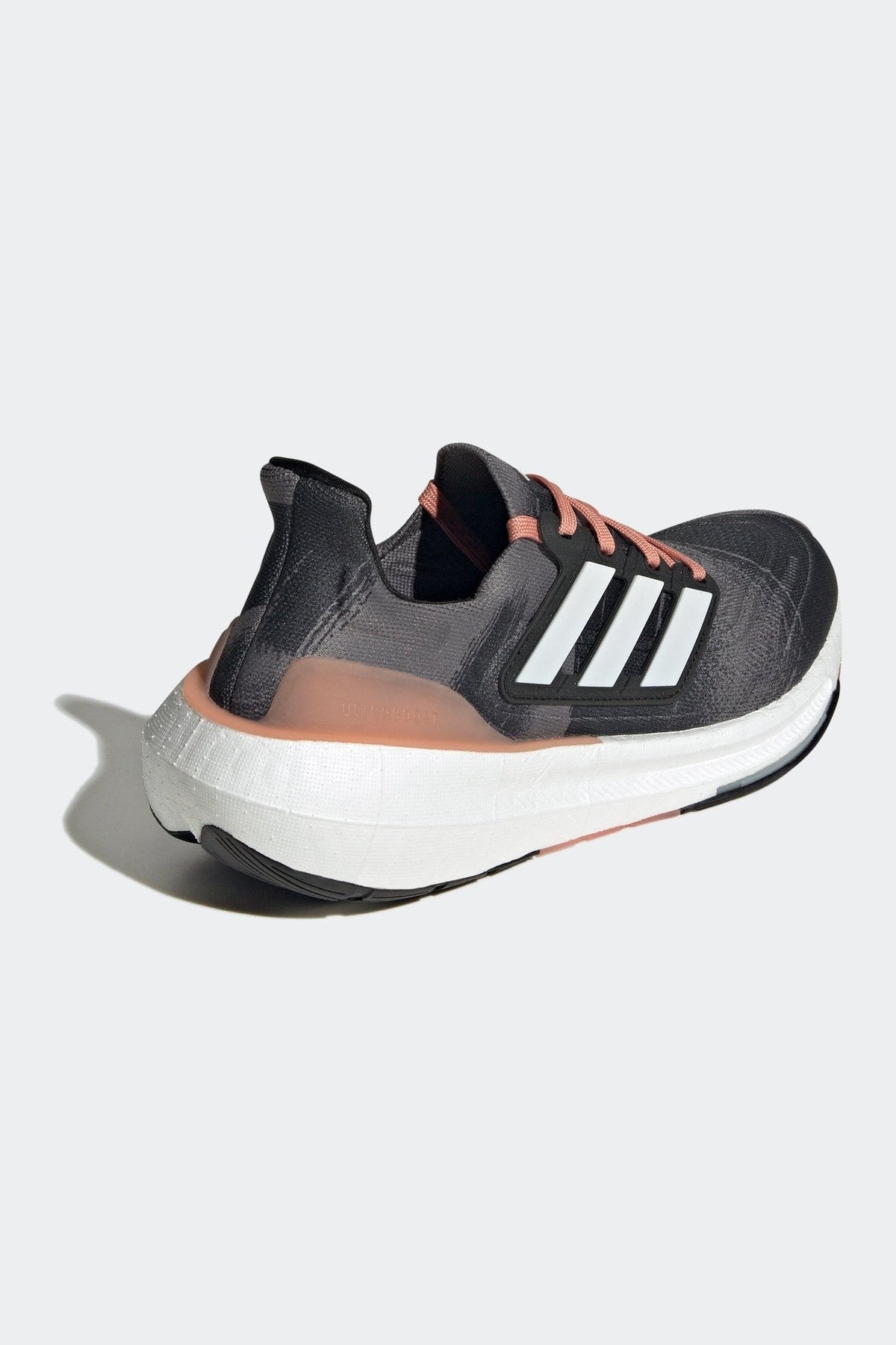 ADIDAS - נעלי ספורט לנשים ULTRABOOST LIGHT בצבע אפור ולבן - MASHBIR//365