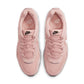 NIKE - נעלי ספורט לנשים Venture Runner בצבע ורוד ולבן - MASHBIR//365 - 6