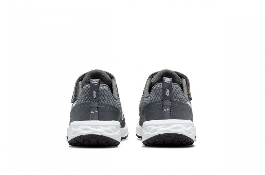 NIKE - נעלי ספורט לנוער Revolution 6 בצבע אפור - MASHBIR//365