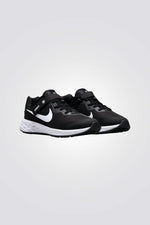 NIKE - נעלי ספורט לנוער Revolution 6 FlyEase בצבע שחור לבן - MASHBIR//365