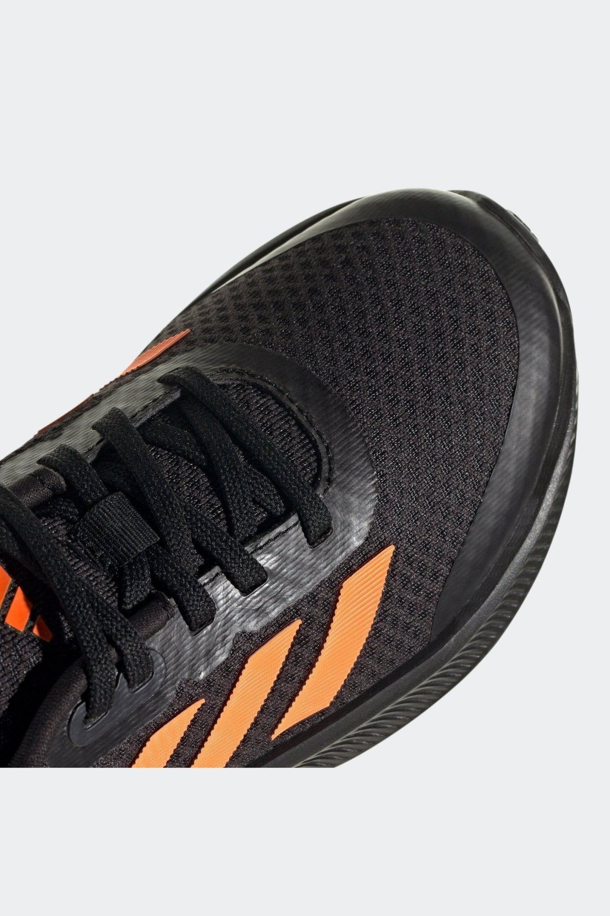 ADIDAS - נעלי ספורט לנוער RUNFALCON 3.0 בצבע שחור וכתום - MASHBIR//365