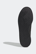 ADIDAS - נעלי סניקרס לגבר ADVANTAGE BASE בצבע שחור - MASHBIR//365