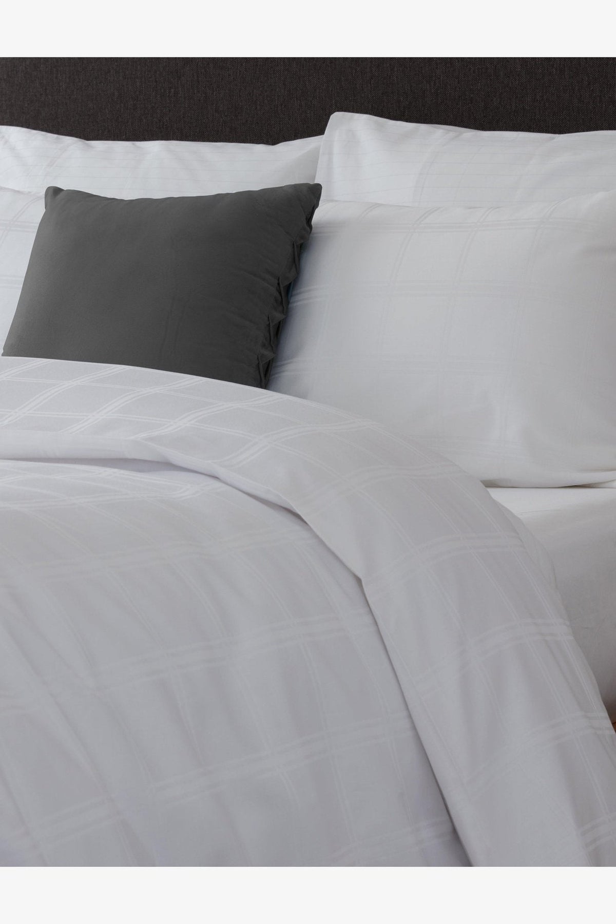 HOMESTYLE - סט מצעים זוגי 160/200 כותנה סאטן דגם קריסטין גוון לבן - MASHBIR//365