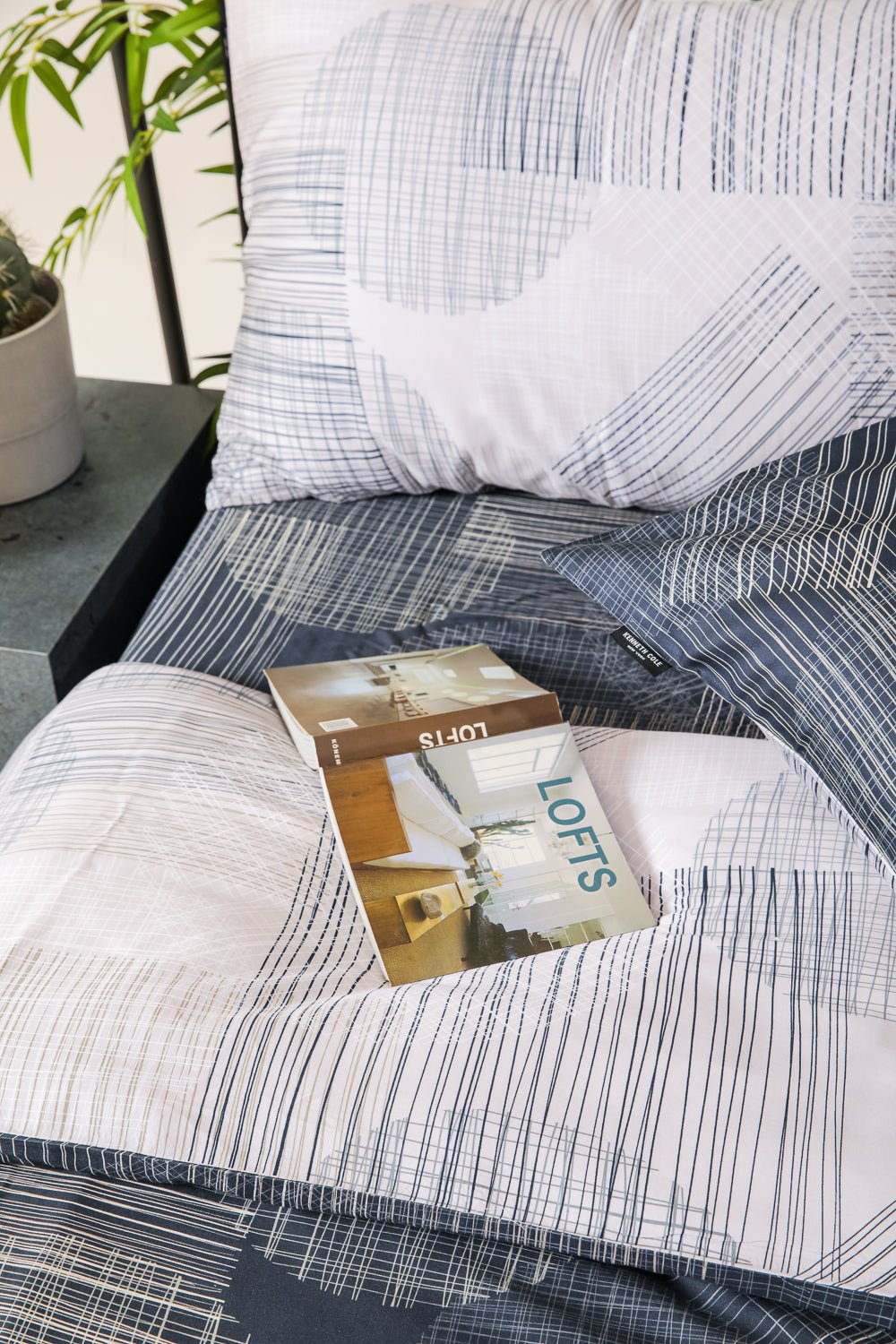 KENNETH COLE - סט מצעים זוגי 160/200 כותנה סאטן דגם LONDON בצבע אפור - MASHBIR//365