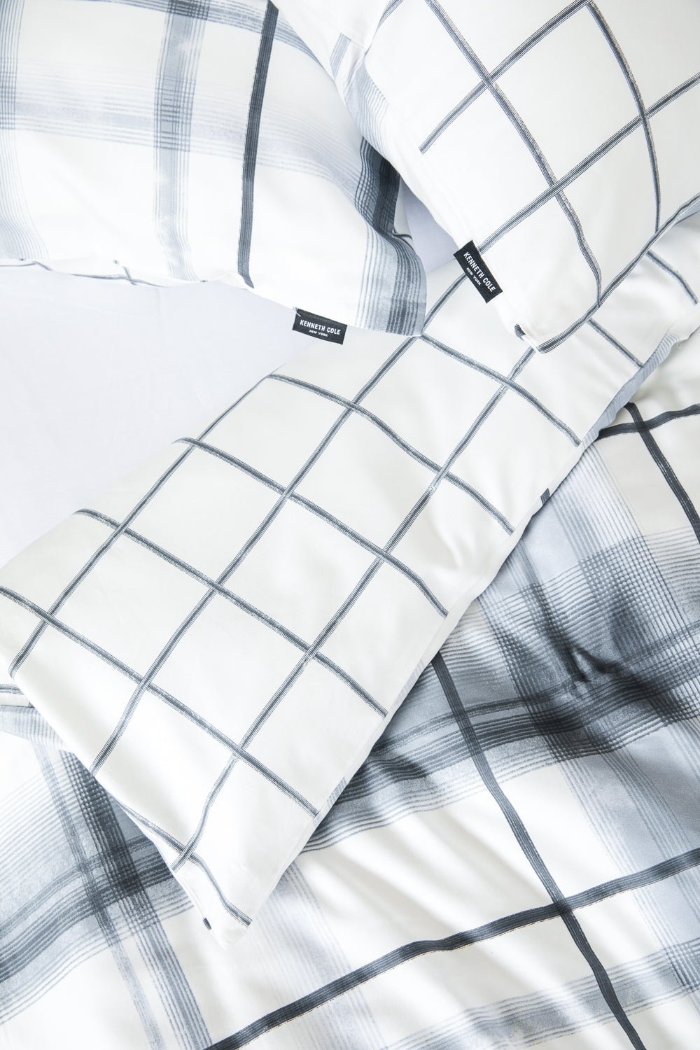 KENNETH COLE - סט מצעים זוגי רחב 180/200 ס"מ כותנה סאטן דגם B&W Checks - MASHBIR//365